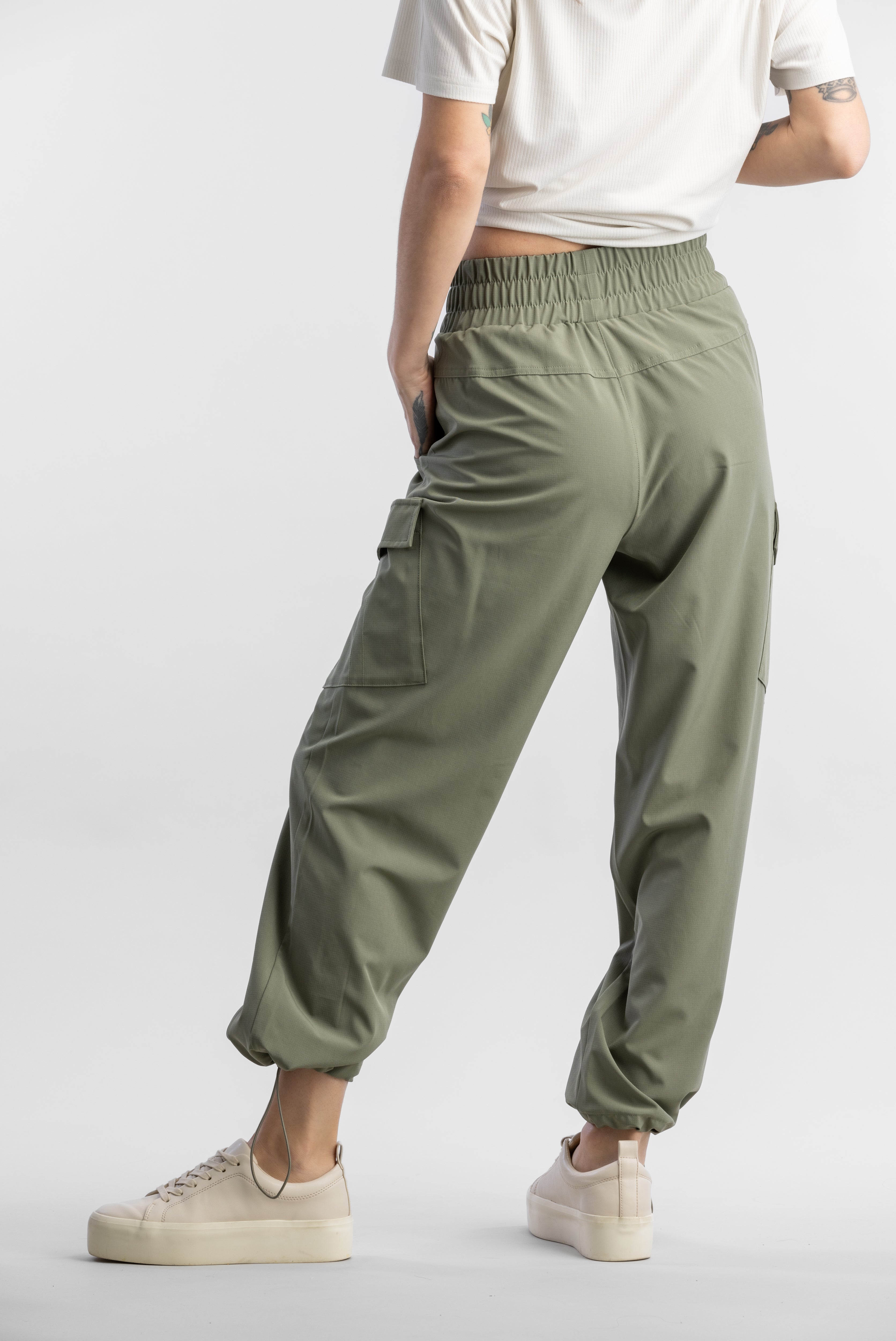 Women's Cascade Stretch Woven Ripstop Cinch Bottom Pant - LIV Outdoor