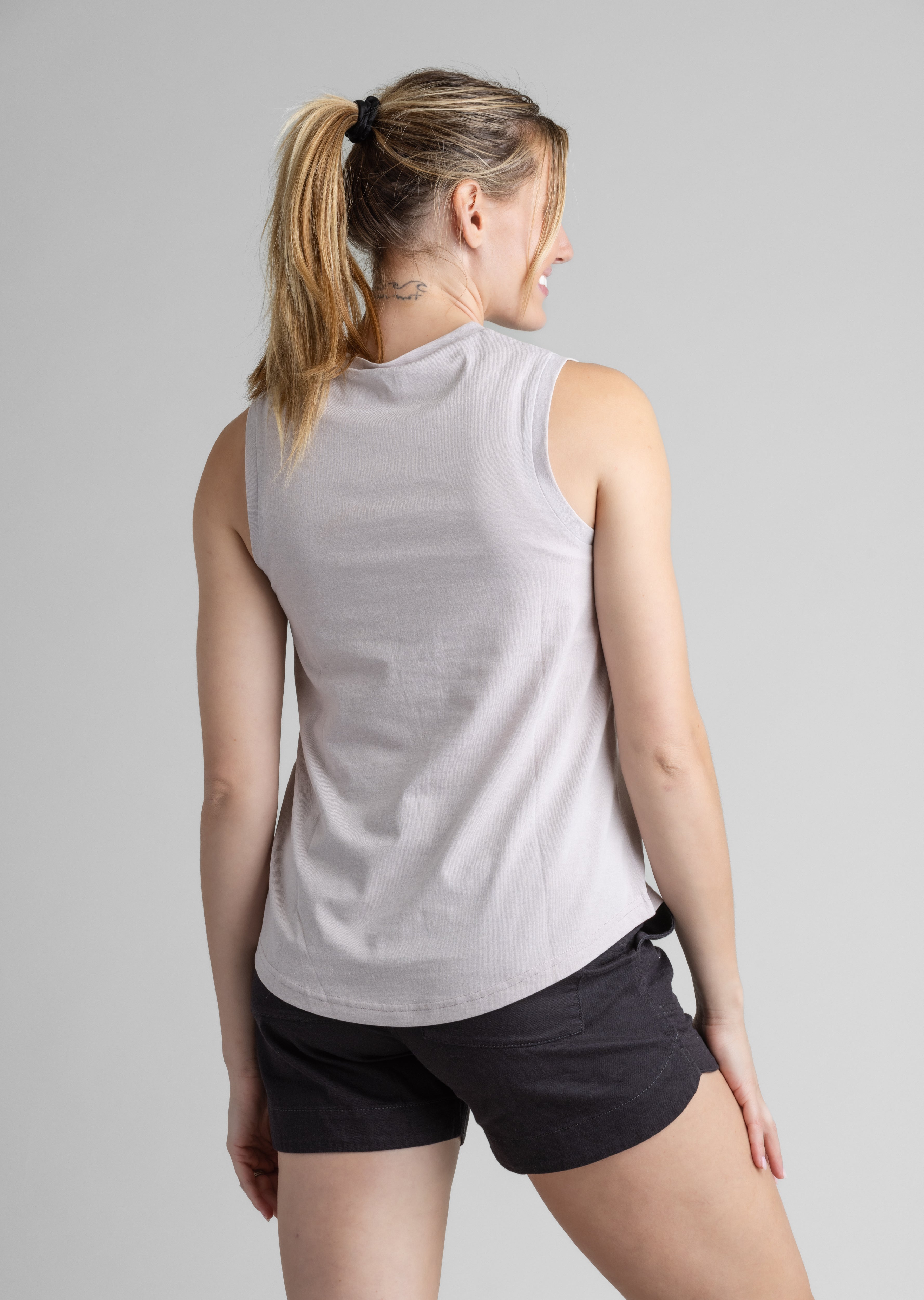 Women's Reagan Graphic Tank - Stonewashed - LIV Outdoor