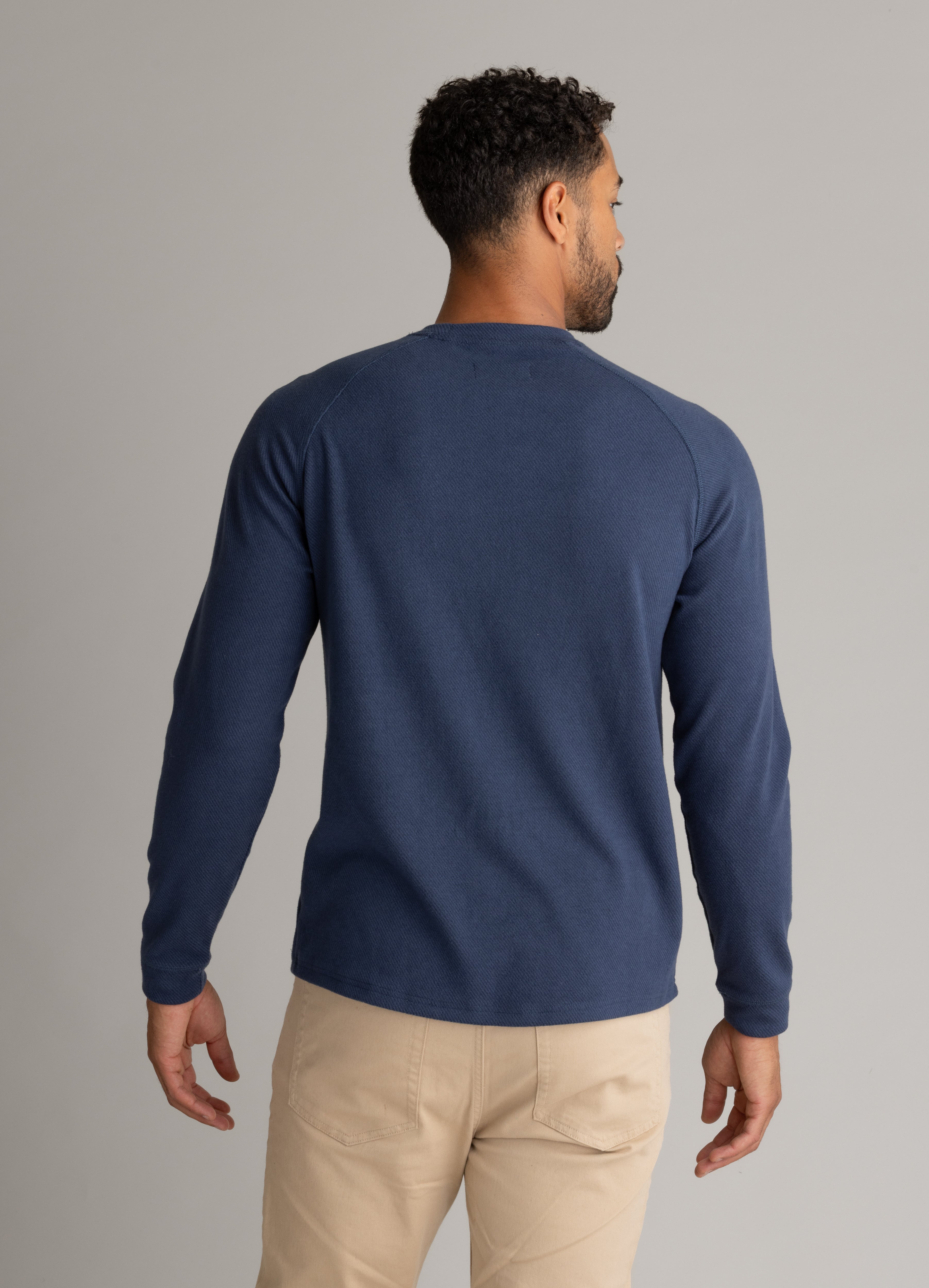 Men's Lichen Stretch Flannel Raglan Crew - LIV Outdoor