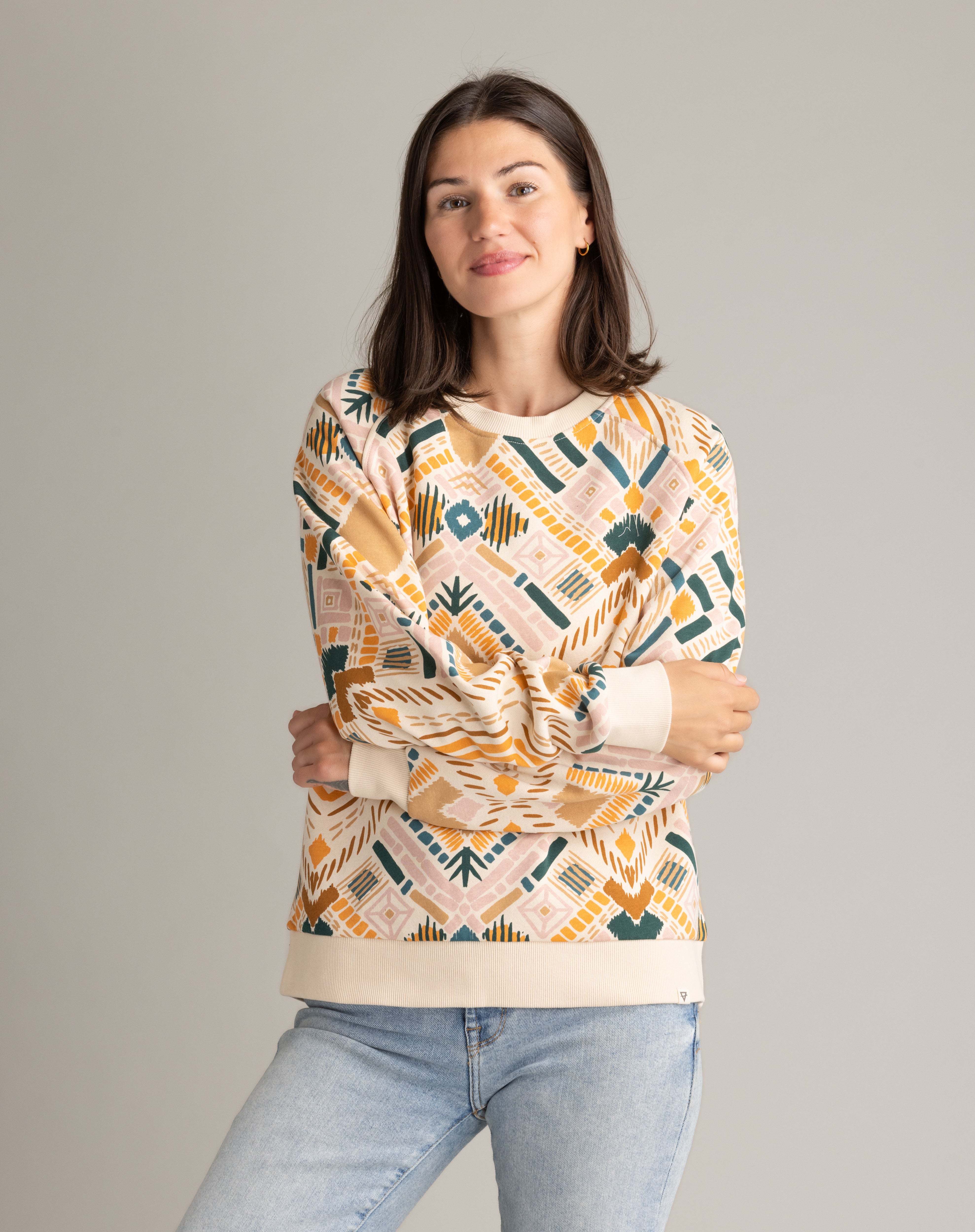 Women's Gabriella Graphic Raglan Crew - LIV Outdoor