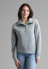Women's Lucia Vertial Quilt Pullover - LIV Outdoor