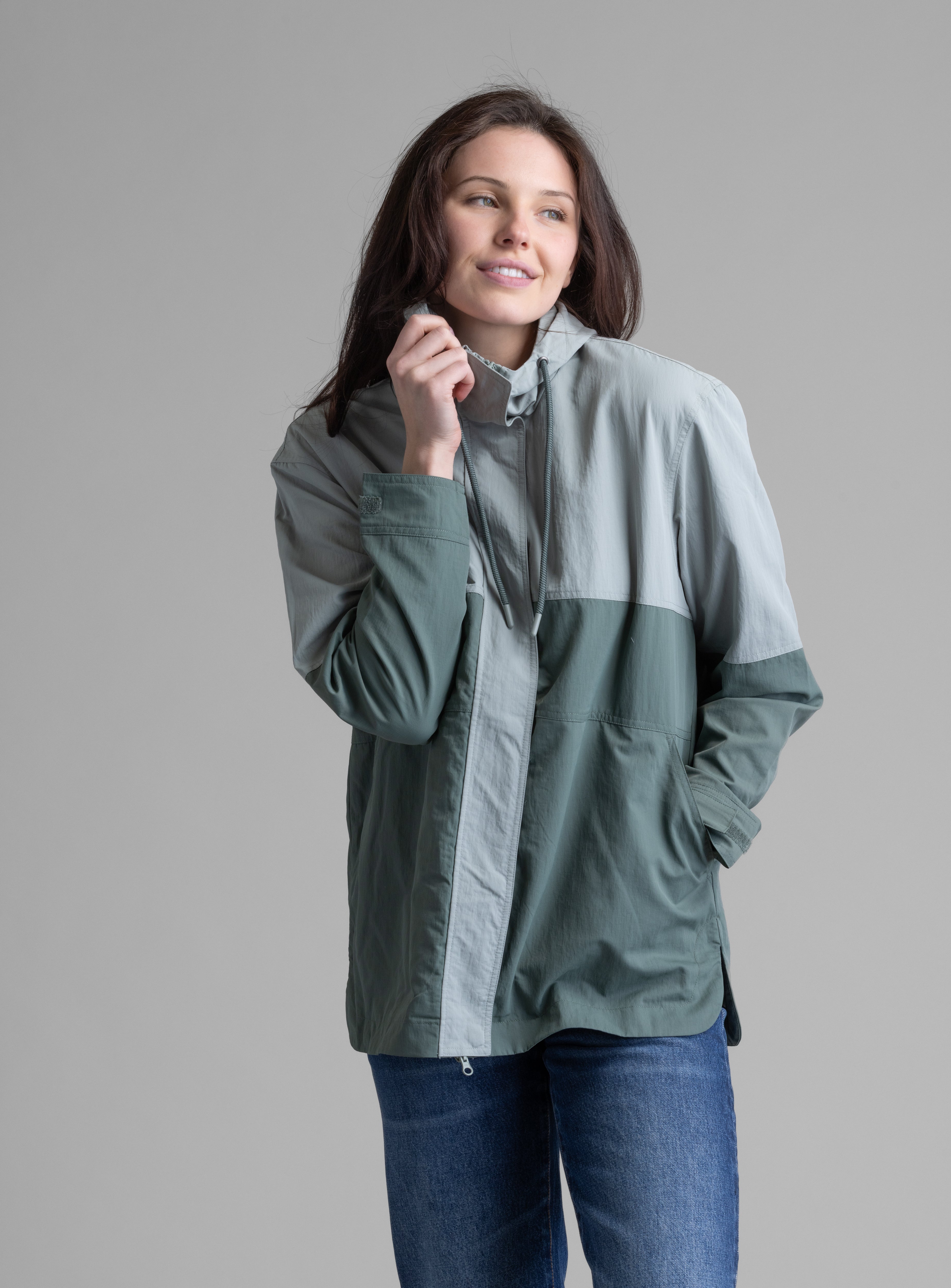 Women's Peri Oversized Windbreaker - LIV Outdoor