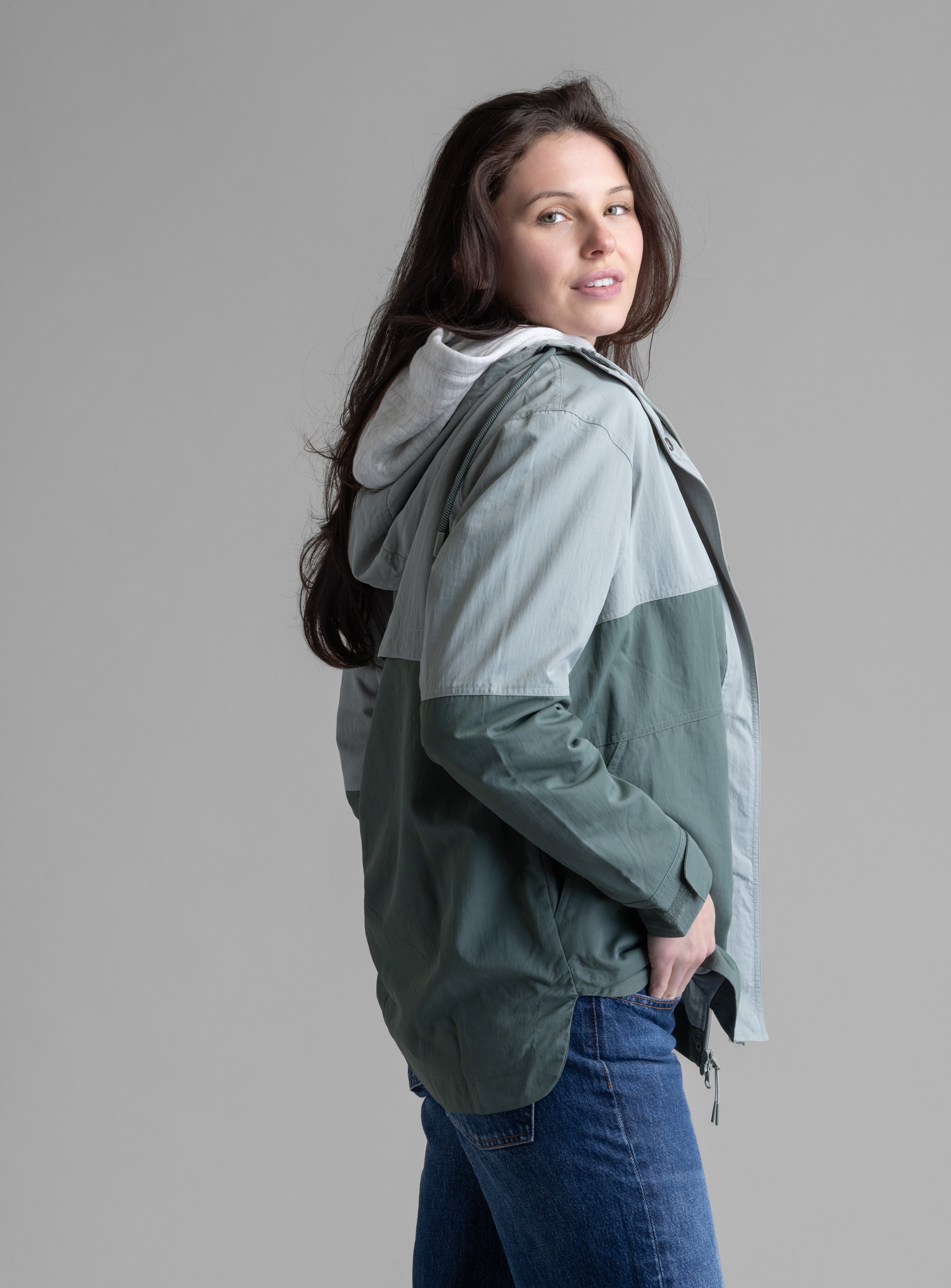 Women's Peri Oversized Windbreaker - LIV Outdoor