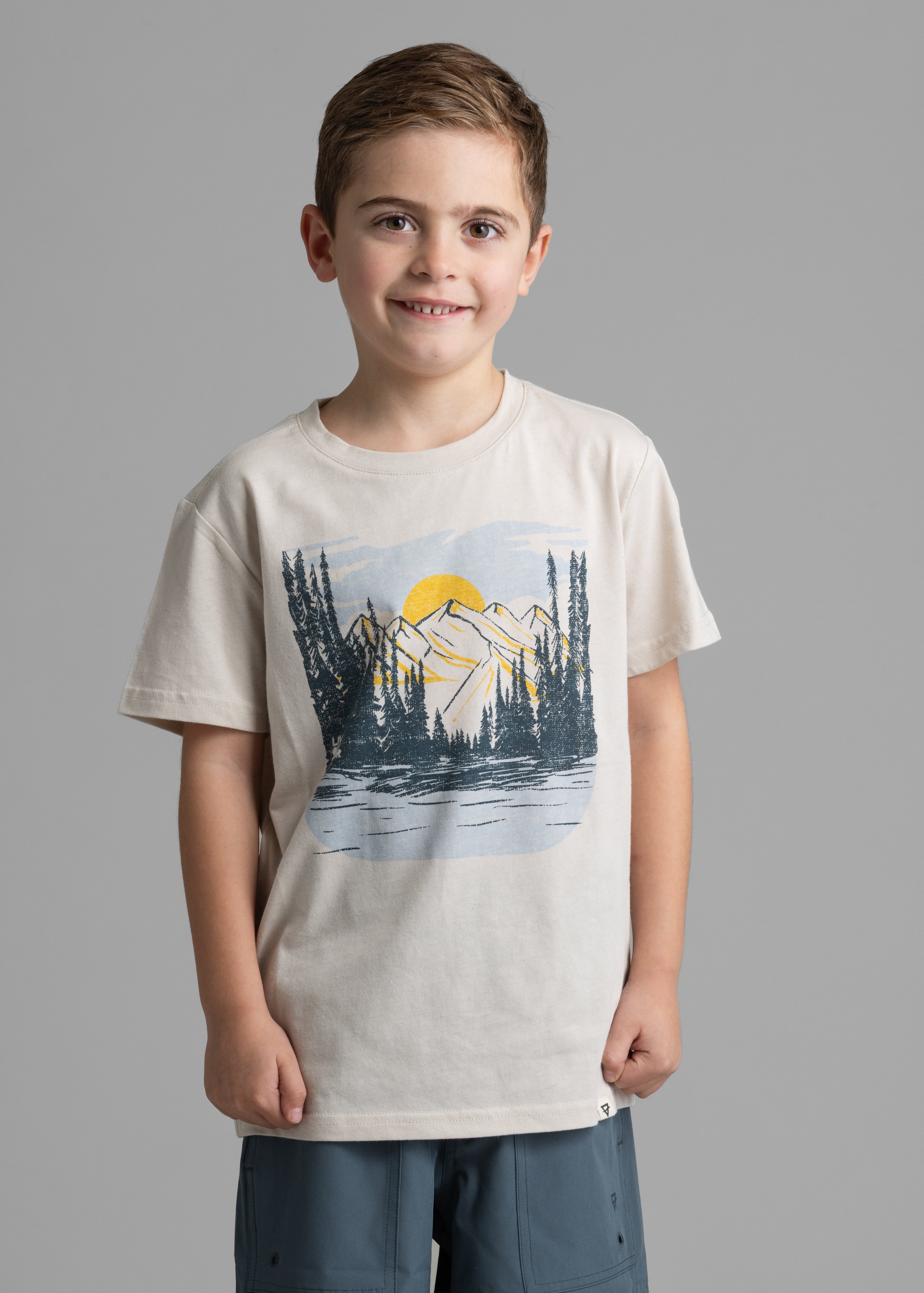 Unisex Kids Short Sleeve Graphic Tee - LIV Outdoor