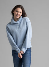 Women's Lucia Vertial Quilt Pullover - LIV Outdoor
