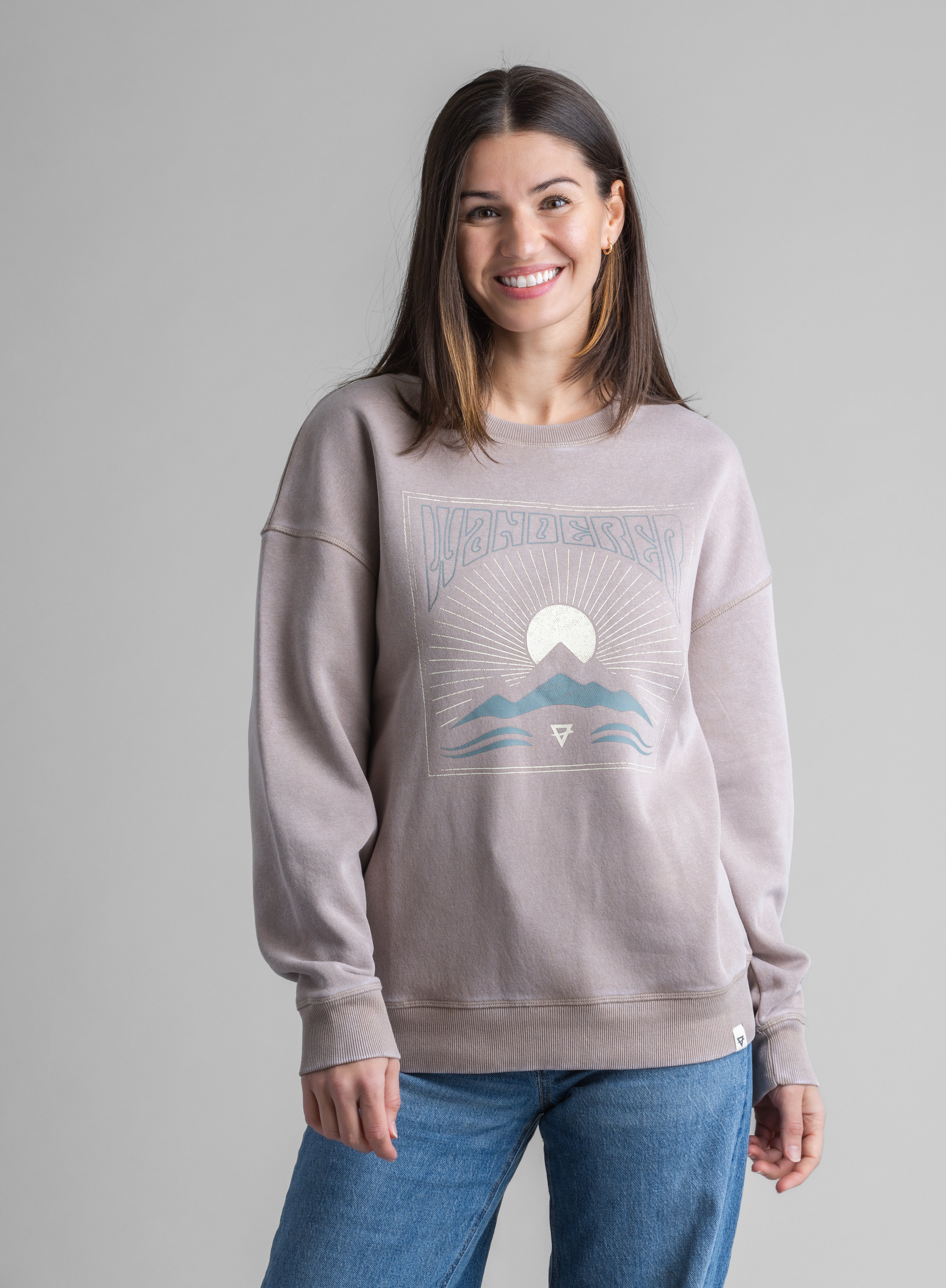 Women's Gabriella Oversized Graphic Crew Sweatshert Plus SIze - Stonewashed