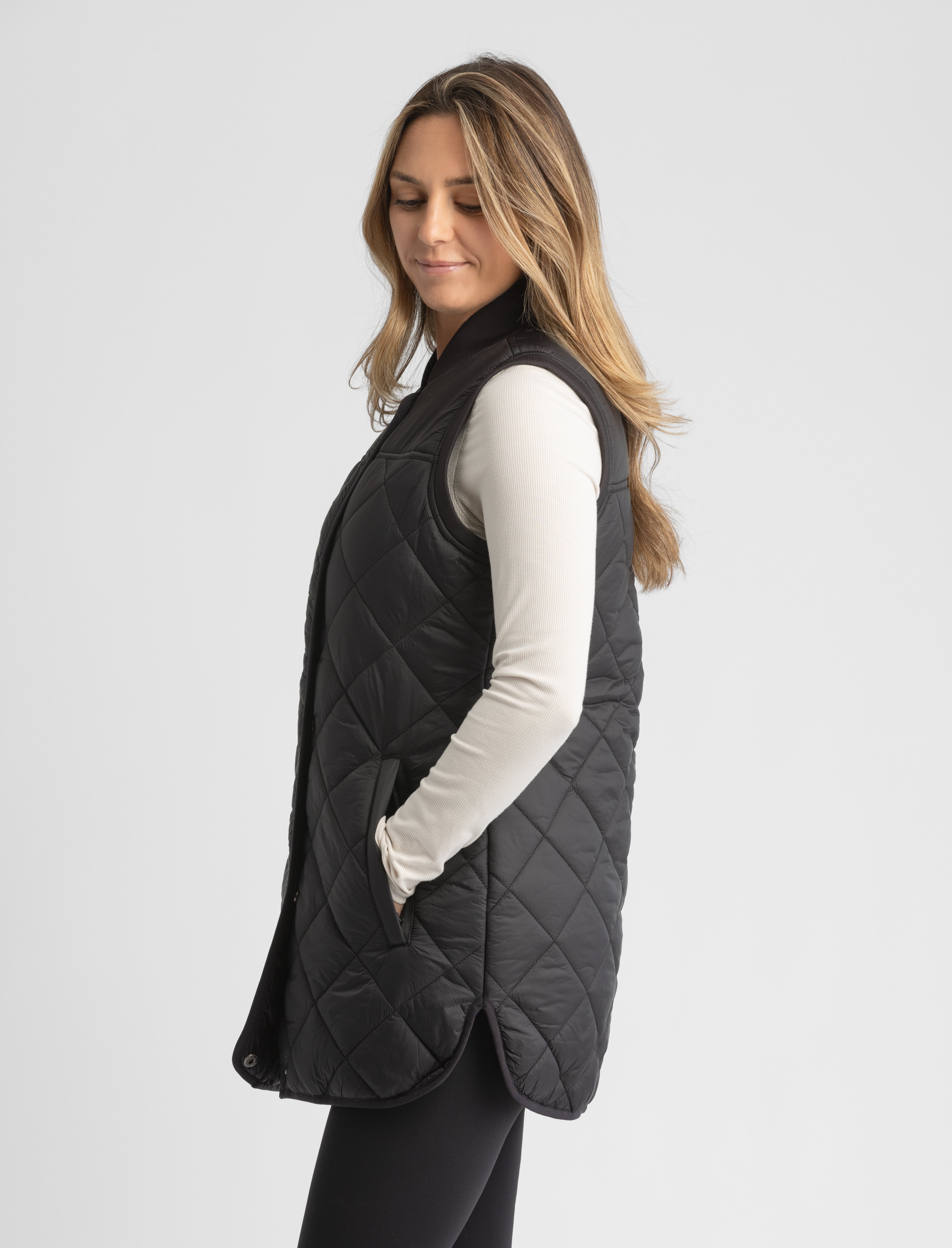 Women's Aster Hip Length Diamond Quilt Puffer Vest - LIV Outdoor