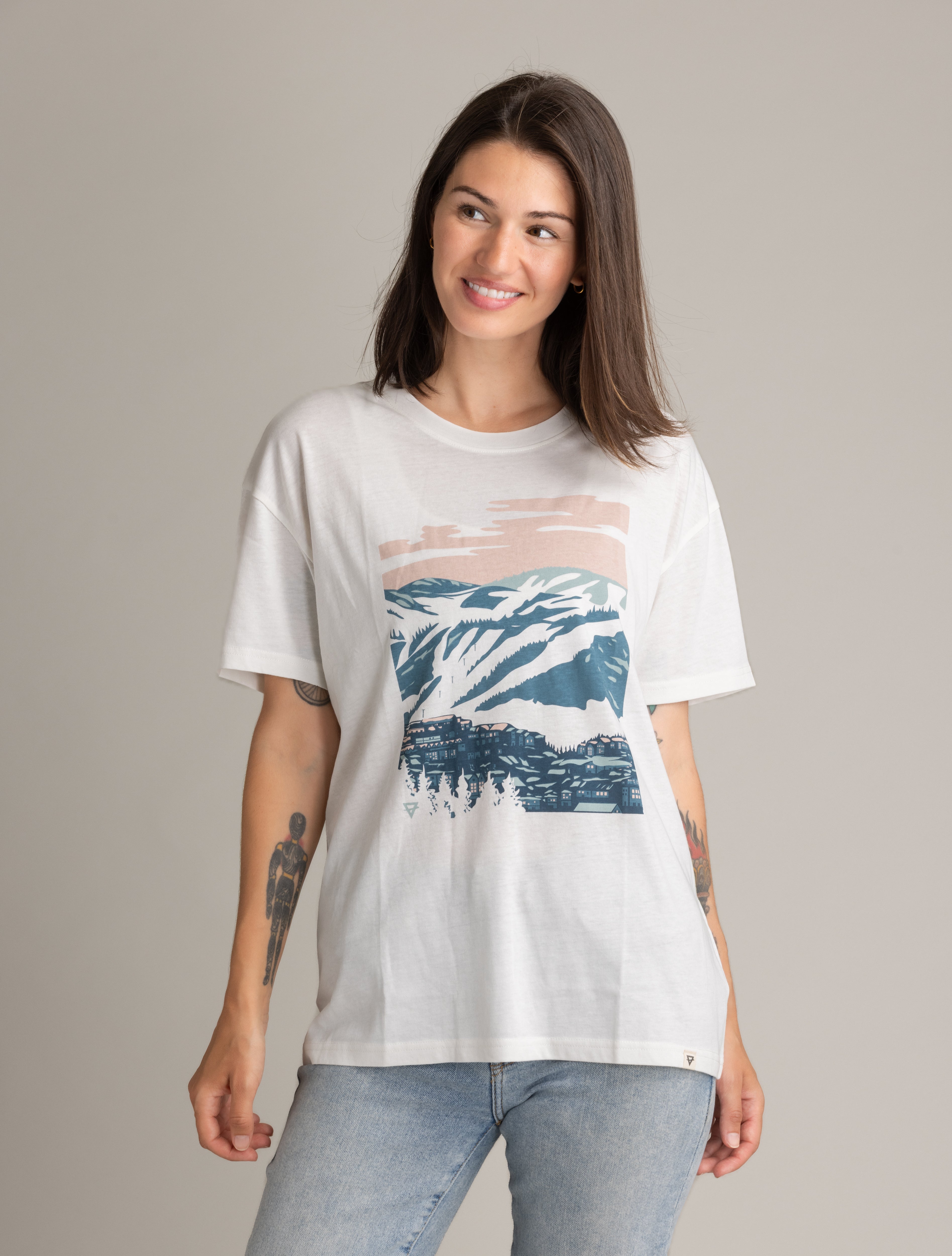 Women's Reagan Oversized Crew - Stonewashed - LIV Outdoor