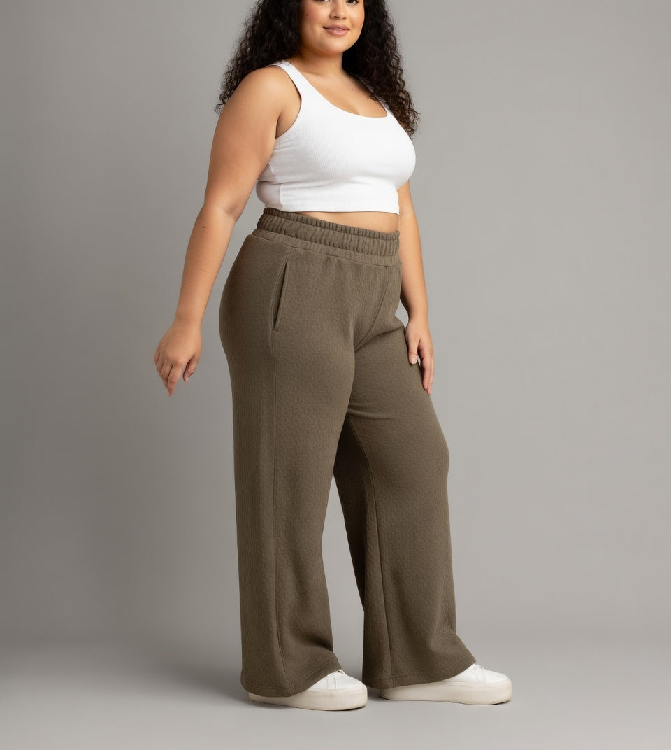 Women's LIV Outdoor Kaya Quilted Wide Pants in plus size, featuring a comfortable quilted design and wide-leg silhouette.